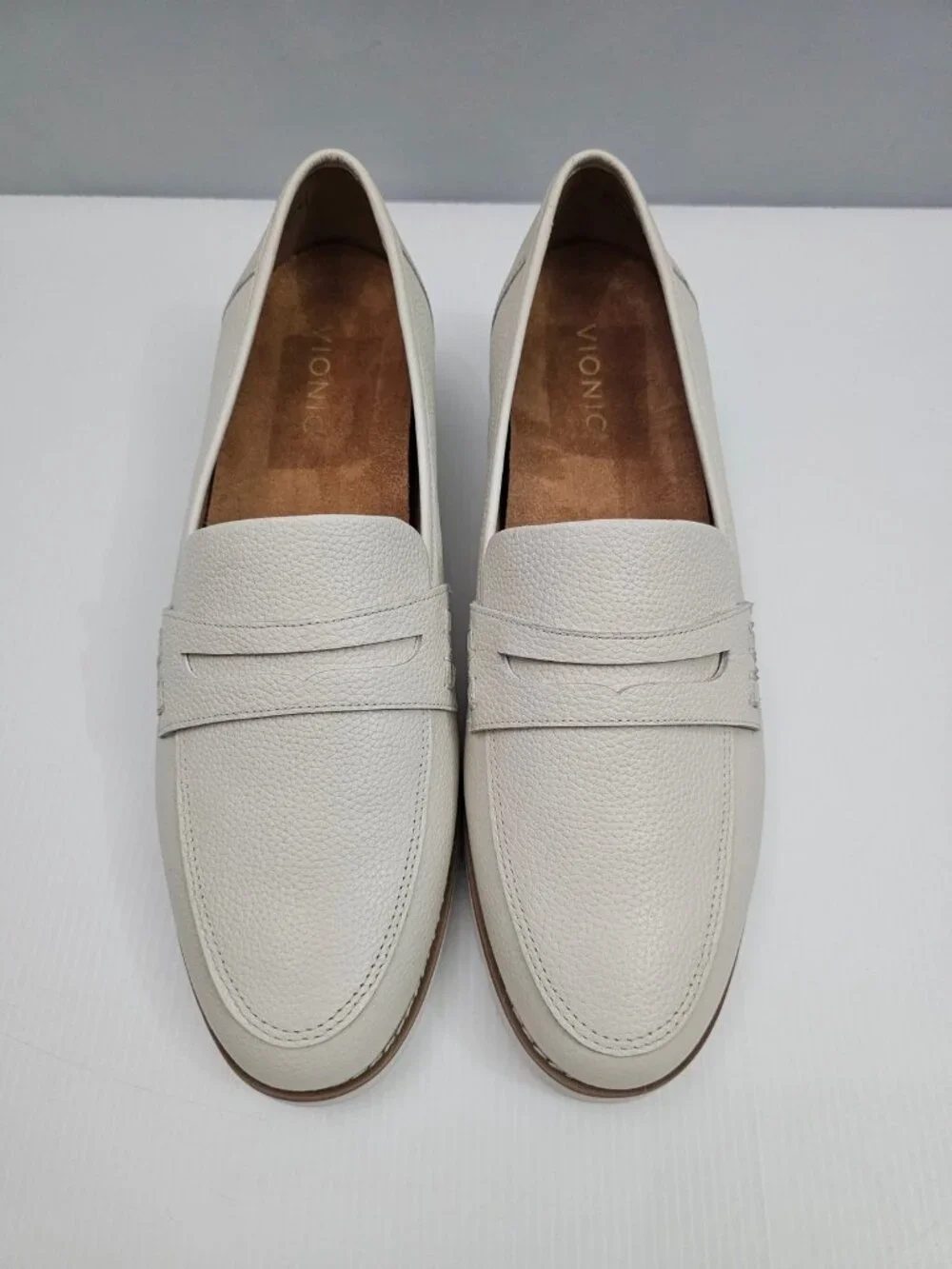 Vionic Cheryl II Lug Sole Penny Loafer Womens 11 Ivory Leather Comfort Platform